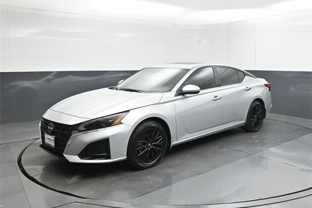 2025 Nissan Altima SV Special Edition photo 1