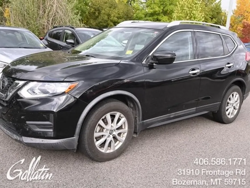 2018 Nissan Rogue SV photo 1