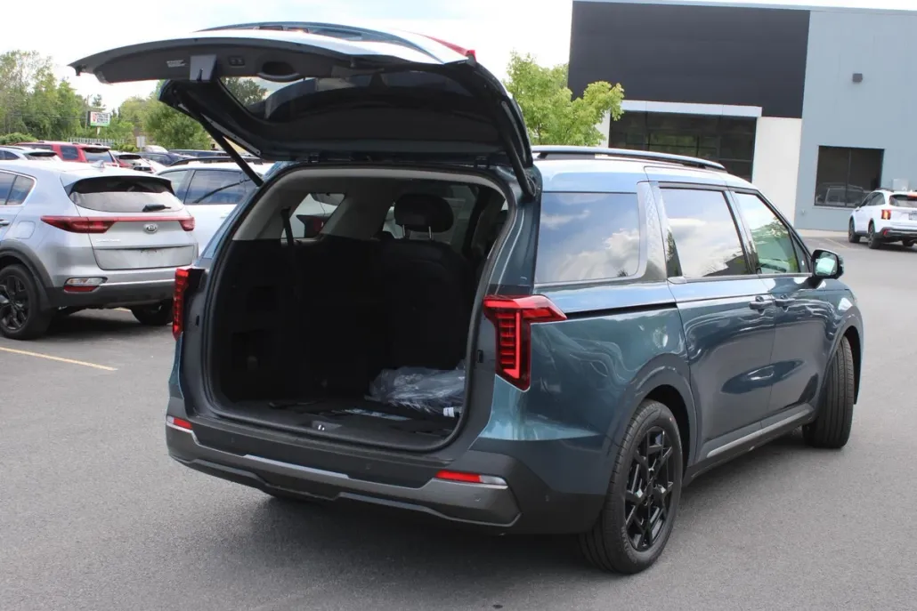 2026 Kia Carnival SX Prestige photo 1