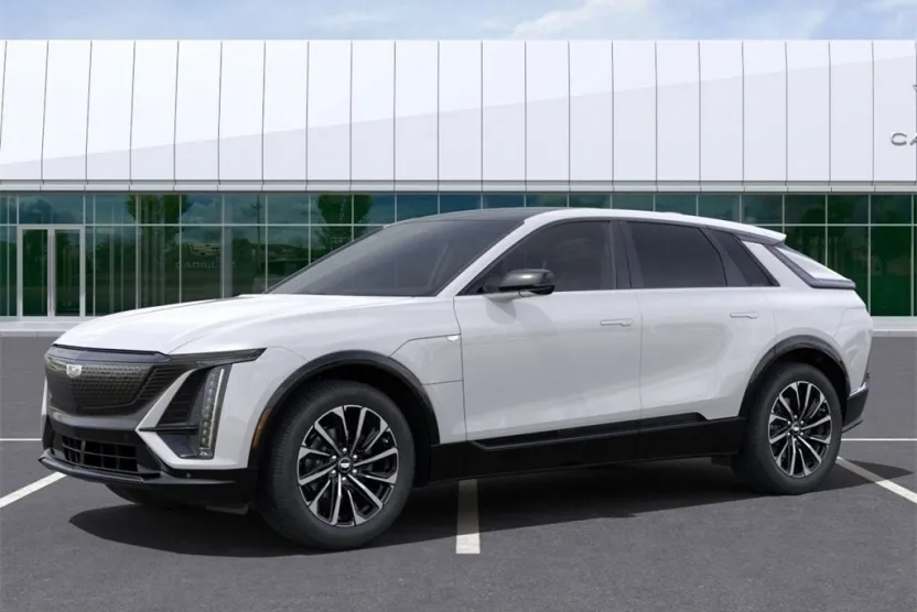 2025 Cadillac Lyriq Sport photo 1