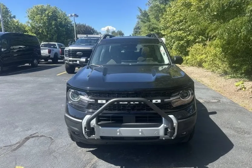 2025 Ford Bronco Sport Outer Banks photo 1