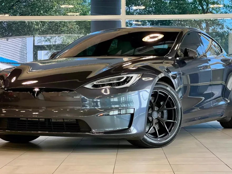 2021 Tesla Model S Plaid AWD photo 1