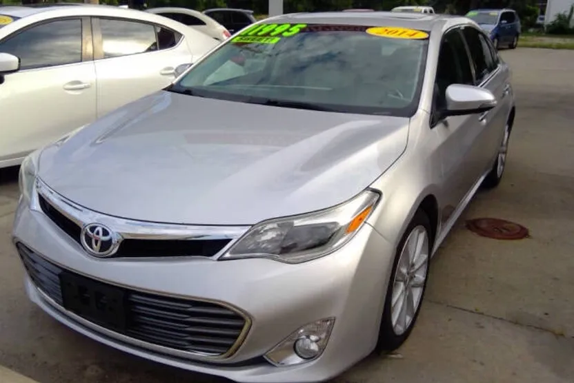 2014 Toyota Avalon Limited photo 1