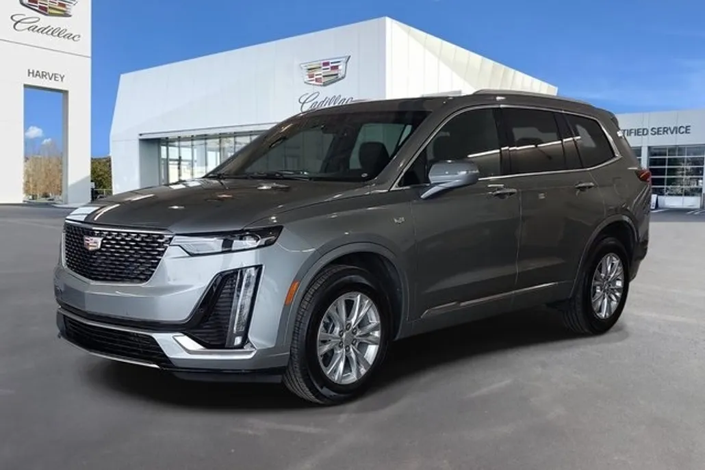 2025 Cadillac XT6 Luxury photo 1