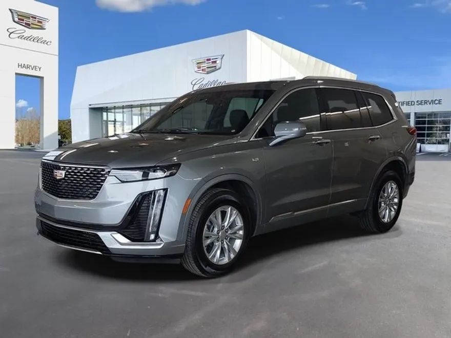 2025 Cadillac XT6 Luxury photo 1