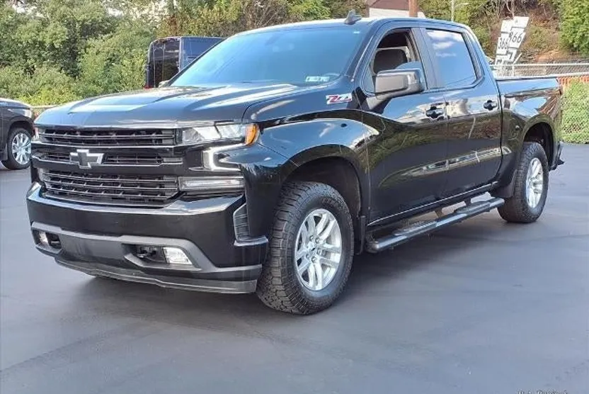 2021 Chevrolet Silverado RST photo 1