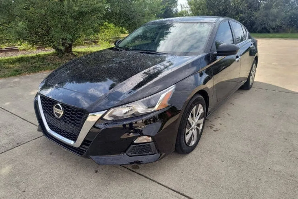 2019 Nissan Altima 2.5 S photo 1