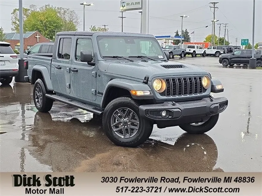 2025 Jeep Gladiator Sport S photo 1