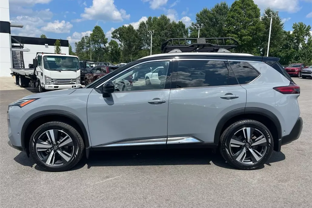 2021 Nissan Rogue Platinum photo 1