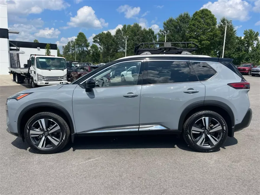 2021 Nissan Rogue Platinum photo 1