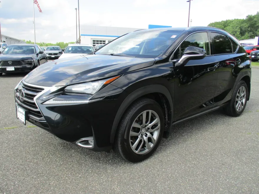 2016 Lexus NX 200t Luxury photo 1