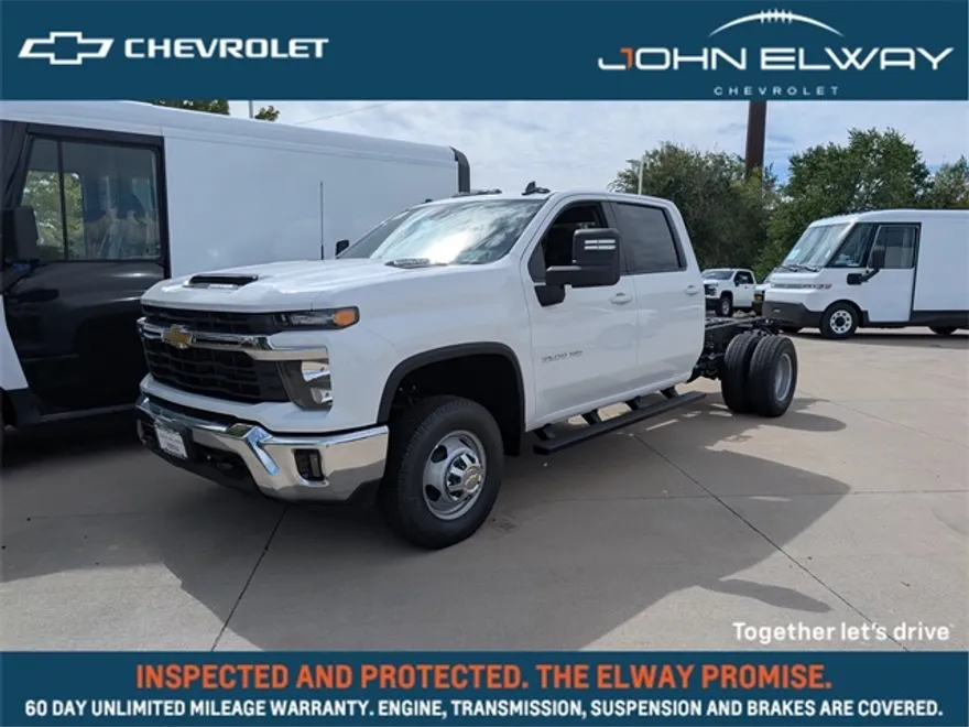 2025 Chevrolet Silverado 3500HD photo 1