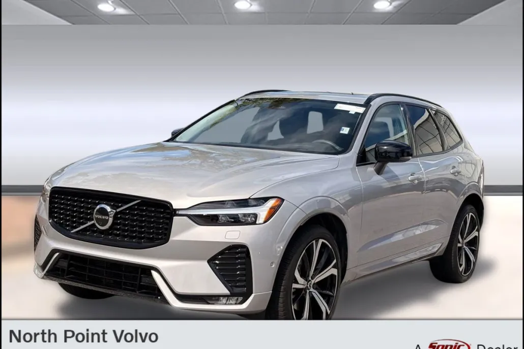 2023 Volvo XC60 B5 Ultimate photo 1