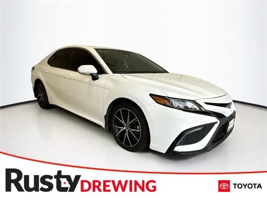 2024 Toyota Camry SE photo 1