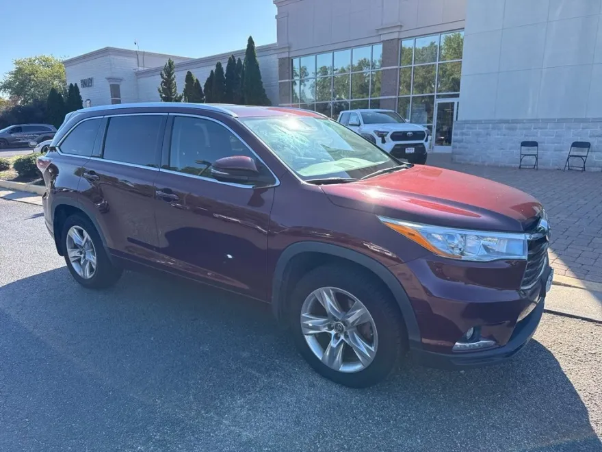 2016 Toyota Highlander XLE photo 1