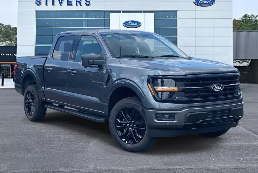 2025 Ford F-150 XLT photo 1