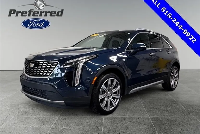 2022 Cadillac XT4 Premium Luxury photo 1