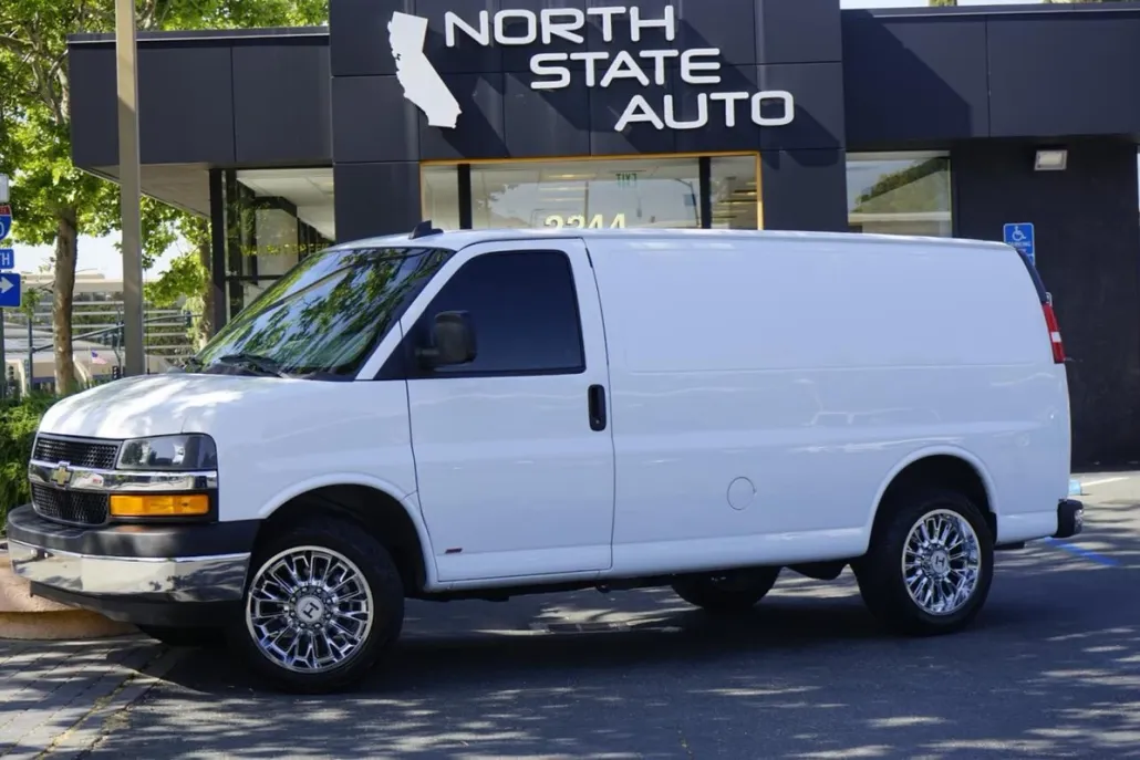 2021 Chevrolet Express Cargo Van photo 1