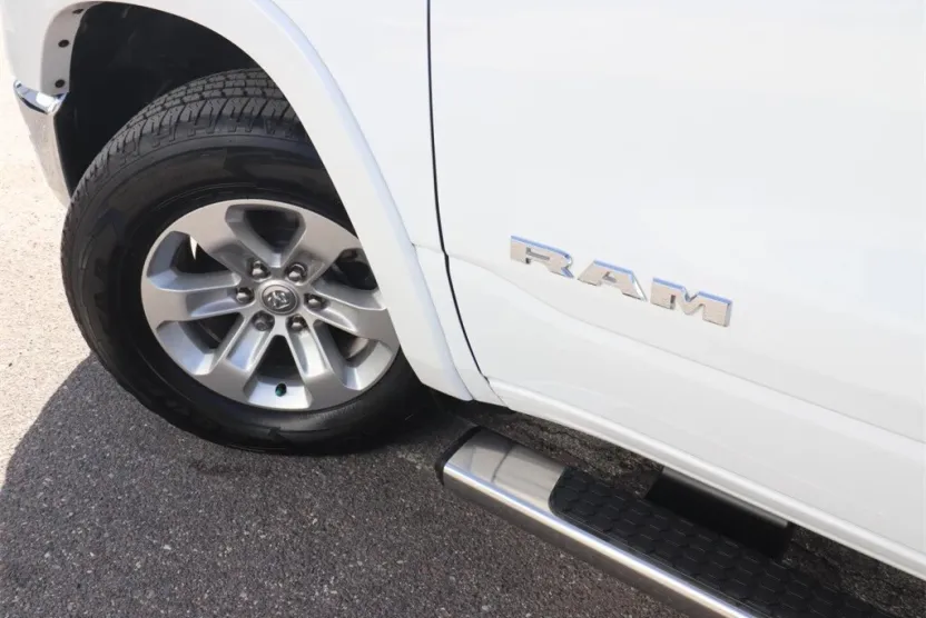 2022 Ram 1500 Laramie photo 1