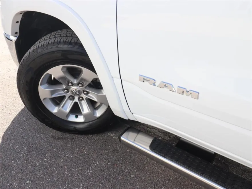2022 Ram 1500 Laramie photo 1