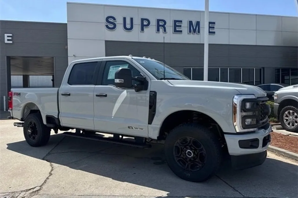 2025 Ford F-250 photo 1