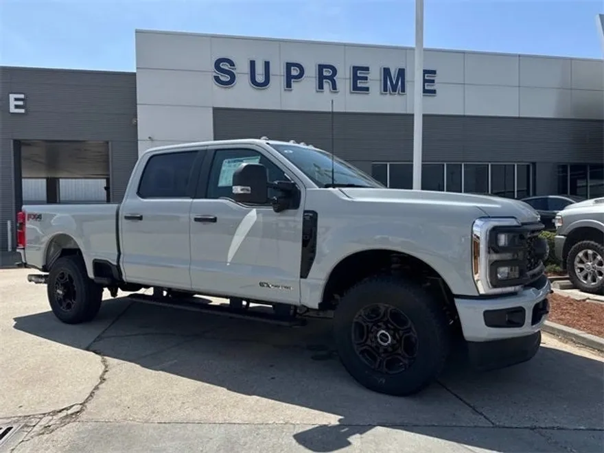 2025 Ford F-250 photo 1