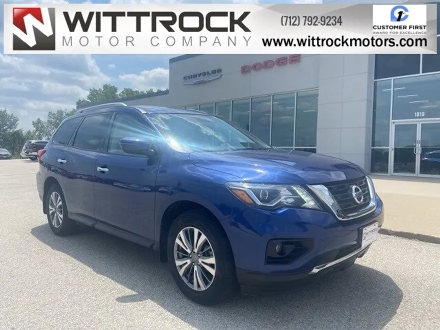 2020 Nissan Pathfinder SV photo 1