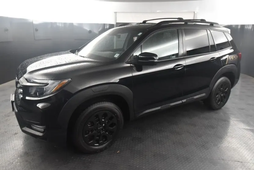2023 Honda Passport TrailSport photo 1