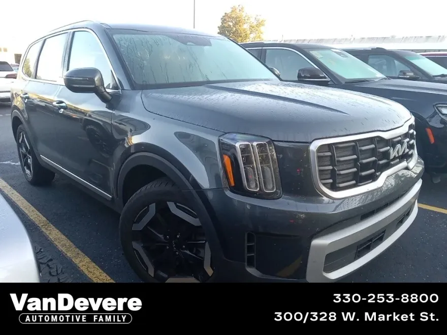 2023 Kia Telluride S photo 1