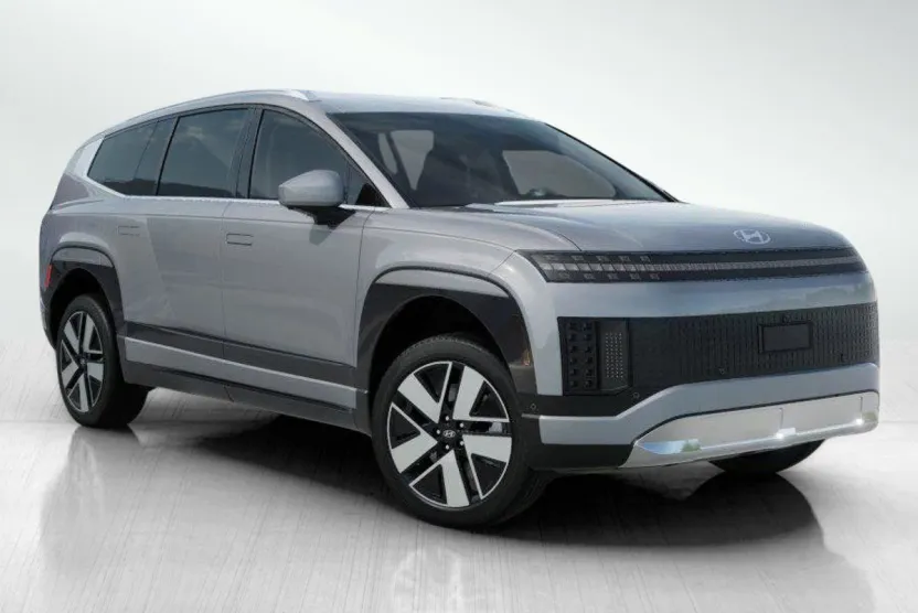 2026 Hyundai Ioniq SEL photo 1