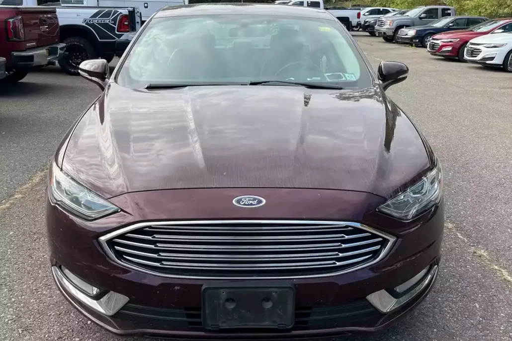 2017 Ford Fusion SE photo 1