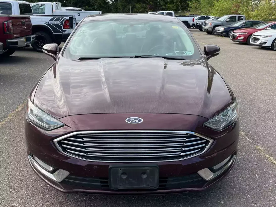 2017 Ford Fusion SE photo 1