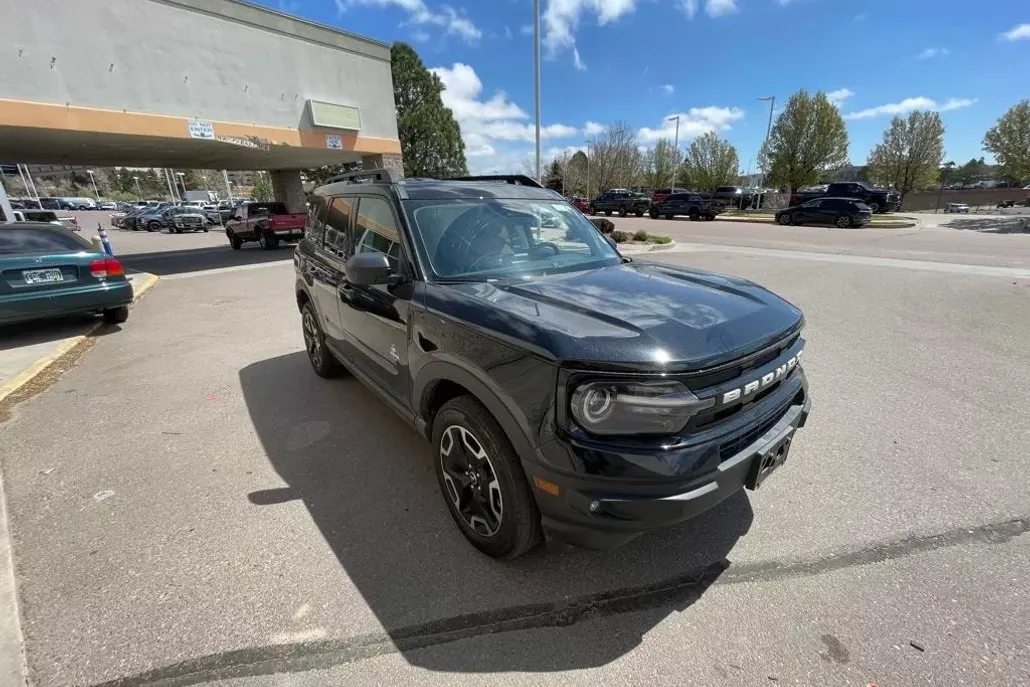 2023 Ford Bronco Sport Outer Banks photo 1