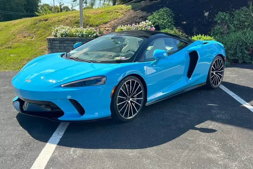 2023 Mclaren GT photo 1