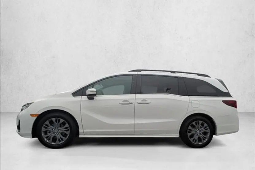 2025 Honda Odyssey Touring photo 1