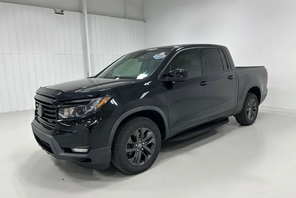 2022 Honda Ridgeline Sport photo 1