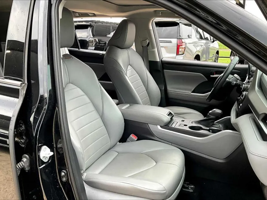 2021 Toyota Highlander Hybrid XLE photo 1