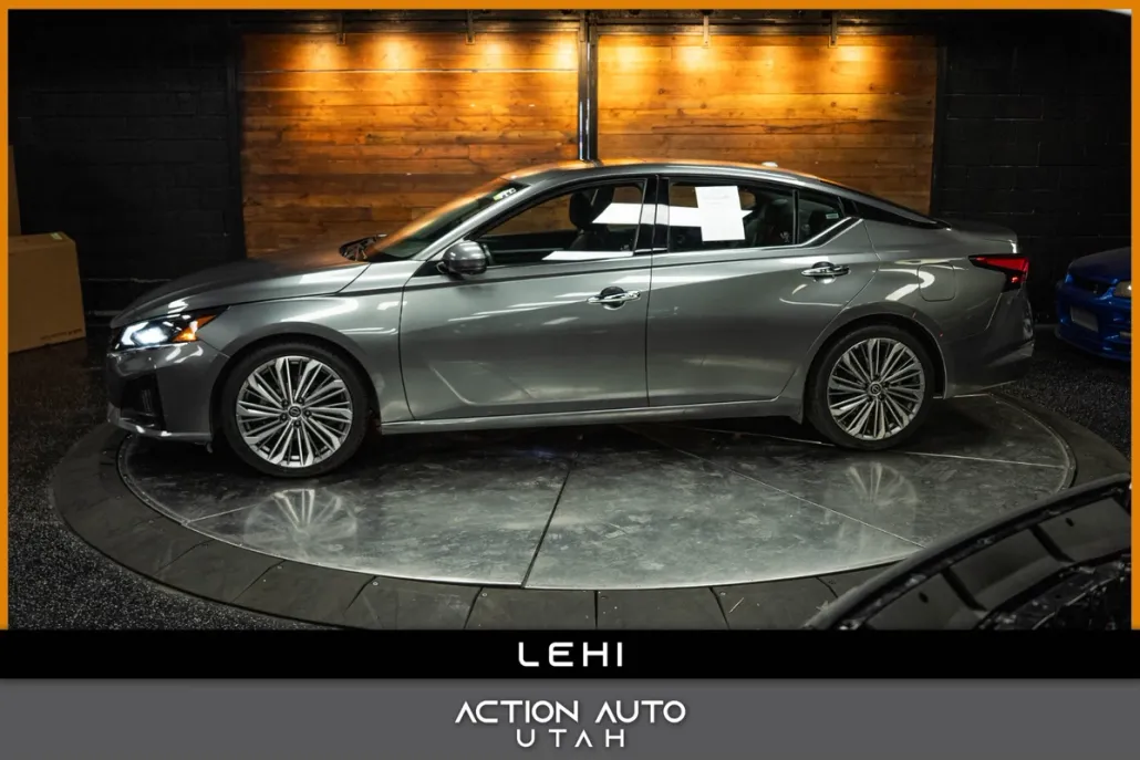 2023 Nissan Altima 2.5 SL photo 1