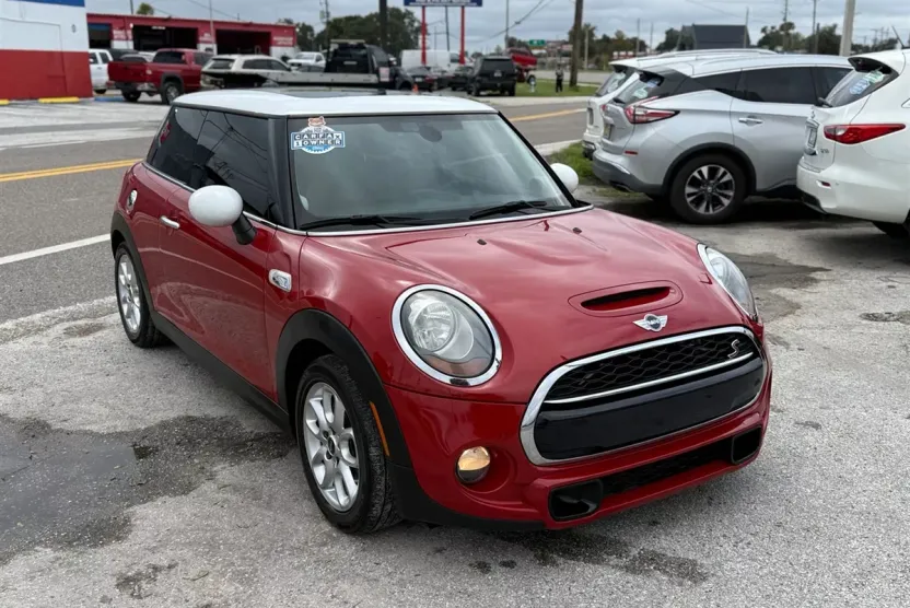 2017 Mini Cooper Hardtop S photo 1