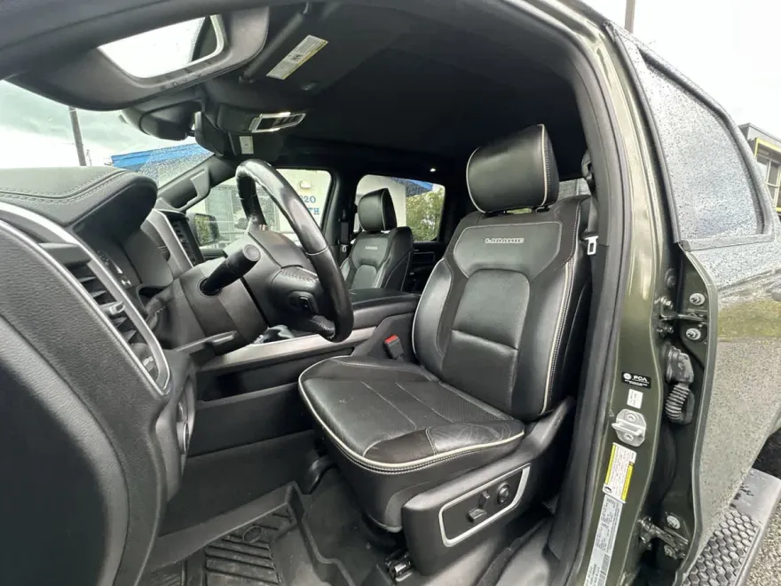 2021 Ram 1500 Laramie photo 1