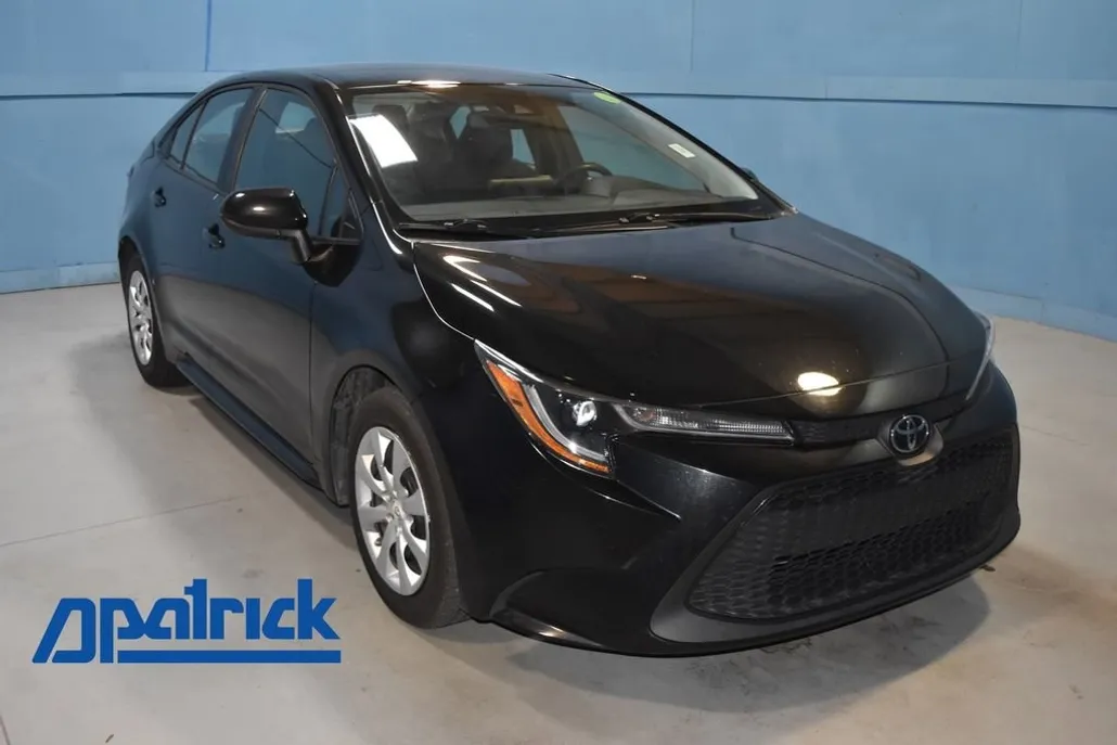 2022 Toyota Corolla LE photo 1