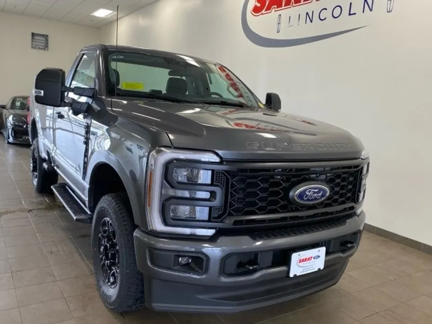 2025 Ford F-350 photo 1