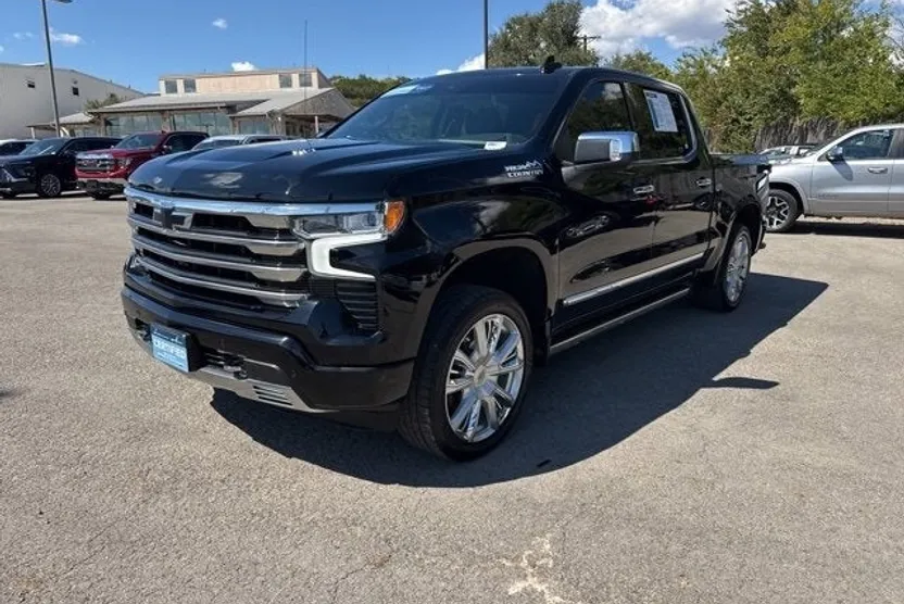 2023 Chevrolet Silverado 1500 High Country photo 1