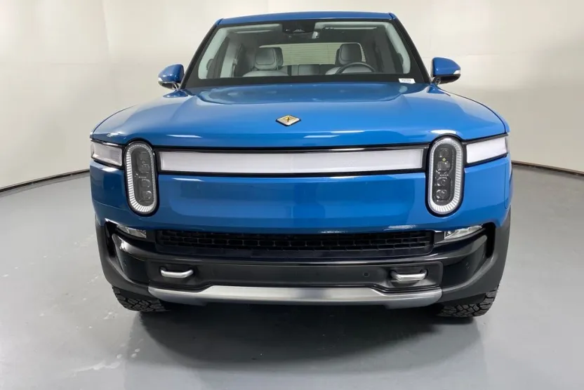 2023 Rivian R1T Adventure photo 1