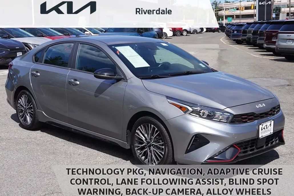 2023 Kia Forte GT-Line photo 1