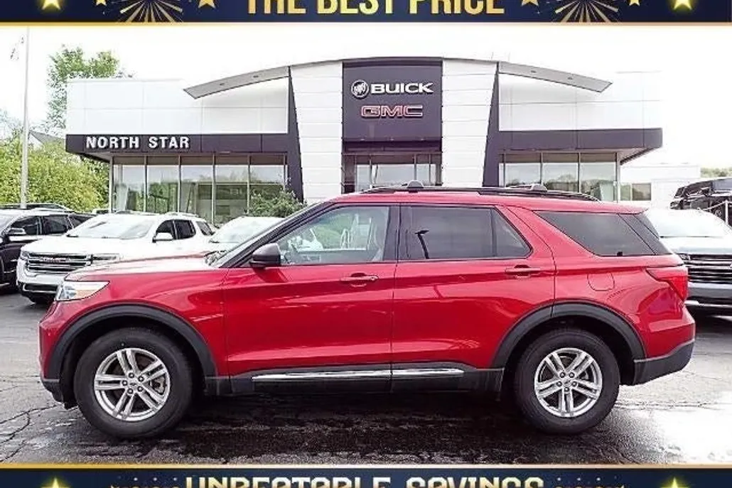 2021 Ford Explorer XLT photo 1