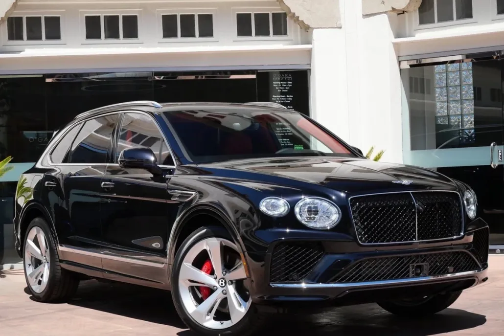2025 Bentley Bentayga V8 photo 1