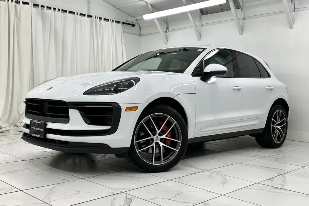 2022 Porsche Macan S photo 1