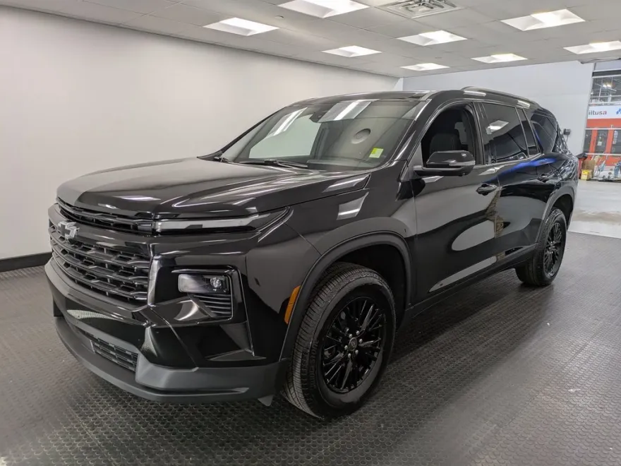 2024 Chevrolet Traverse photo 1