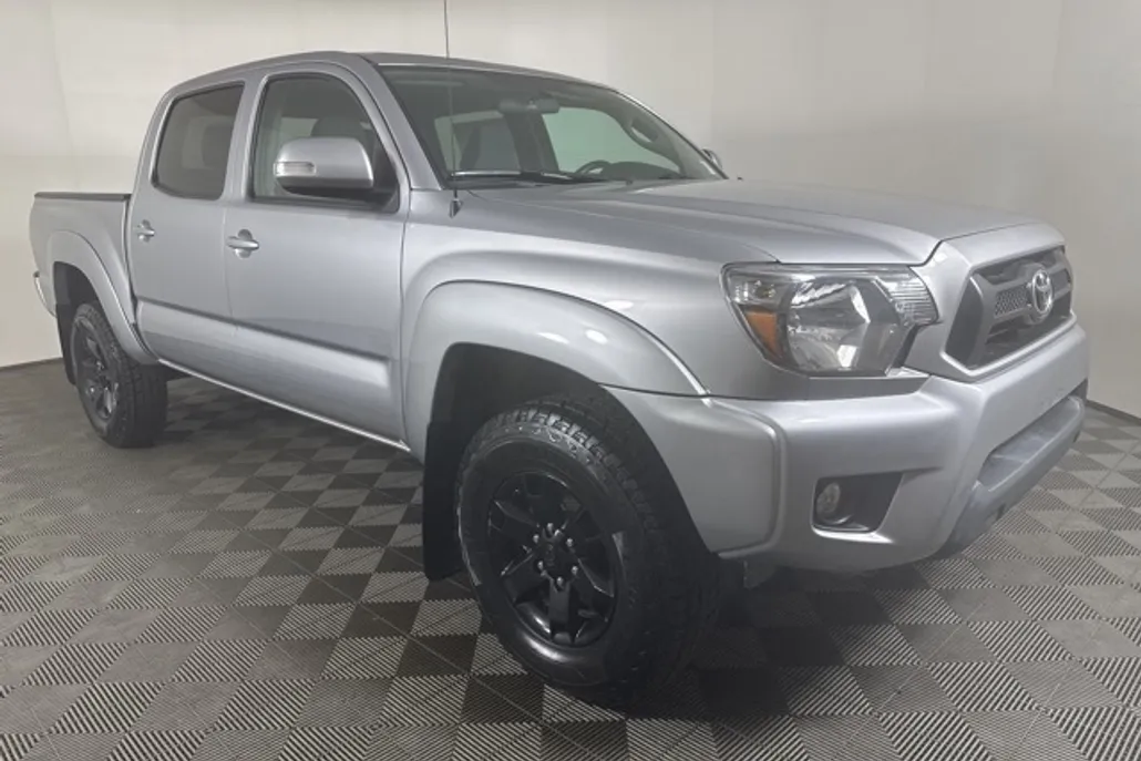 2015 Toyota Tacoma Base photo 1